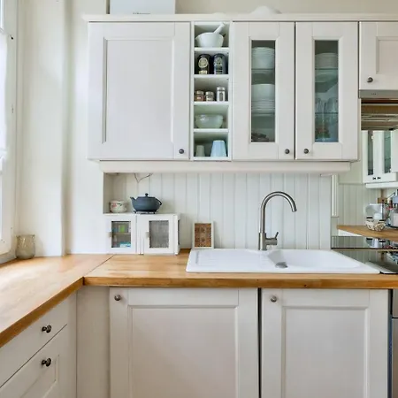 Stunning Parisian 1br Flat Near Sacre-coeur Apartment